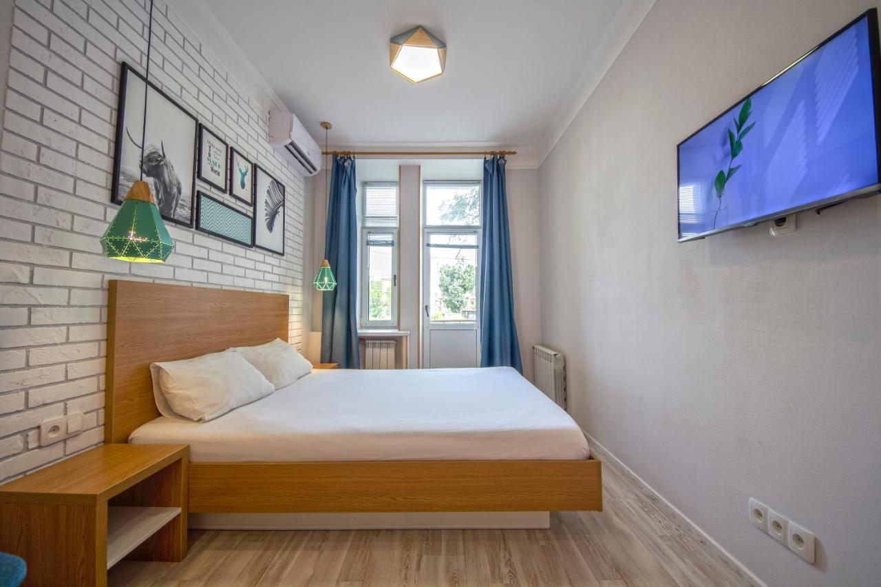 Design Apartments On Velyka Vasylkivska 42 Kiev Exterior foto